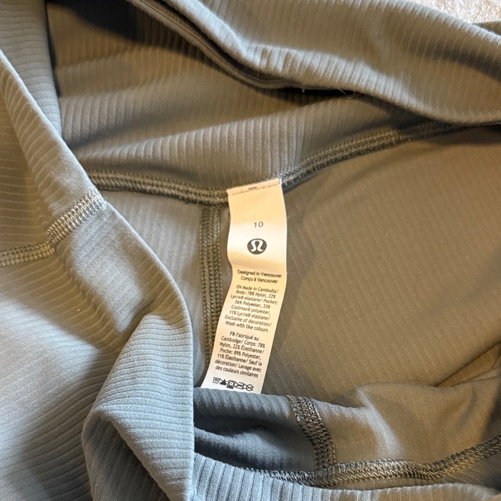 Lululemon Athletica Ribbed Gray Flare Pants Sz10 32” inseam - Picture 6 of 8